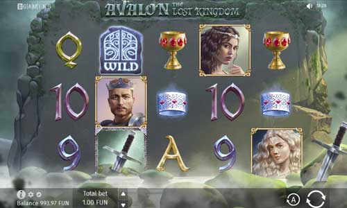 Avalon The Lost Kingdom base game screenshot showing reels and features