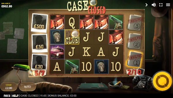 Case Closed base game screenshot showing reels and features