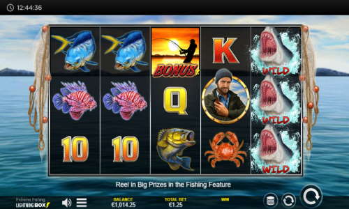 Extreme Fishing base game screenshot showing reels and features