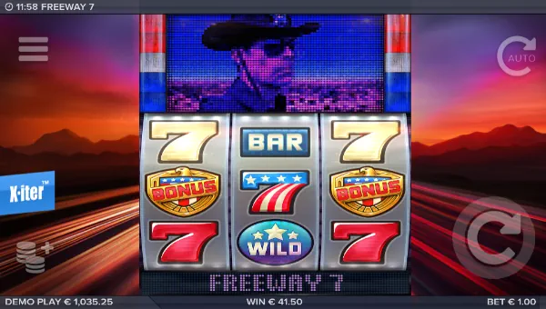 Freeway 7 base game screenshot showing reels and features