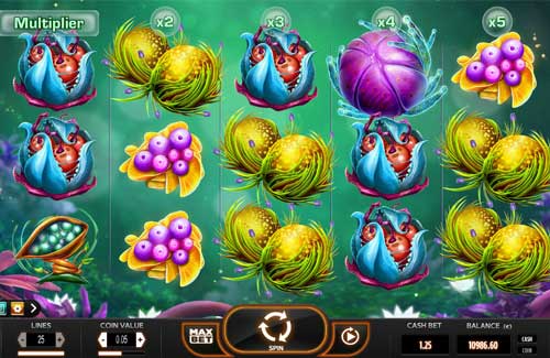 Fruitoids base game screenshot showing reels and features