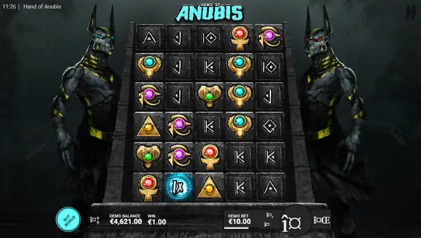 Hand of Anubis base game screenshot showing reels and features