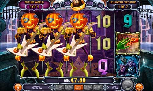 Helloween base game screenshot showing reels and features