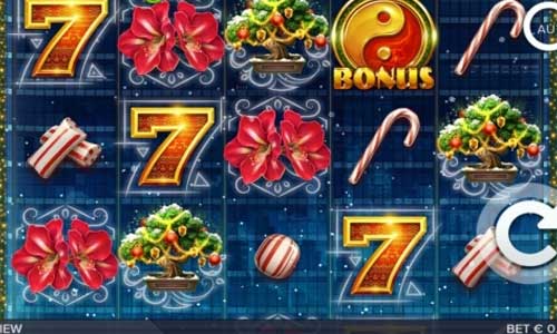 Ho Ho Tower base game screenshot showing reels and features