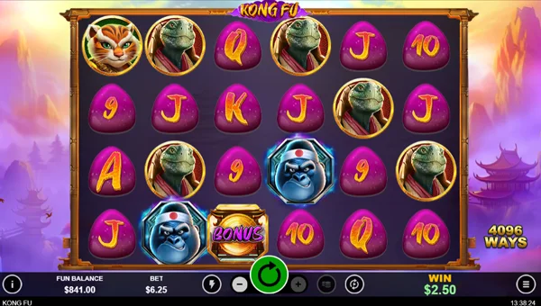 Kong Fu base game screenshot showing reels and features