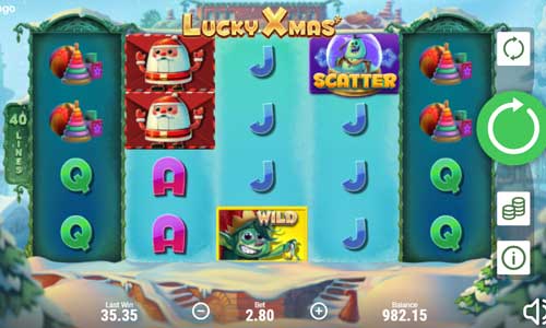 Lucky Xmas base game screenshot showing reels and features