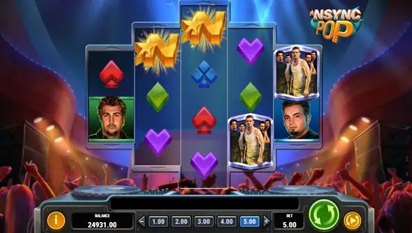 NSYNC Pop base game screenshot showing reels and features