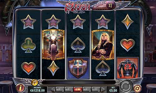 Saxon base game screenshot showing reels and features