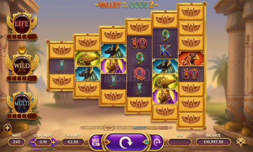 Valley of the Gods 2 base game screenshot showing reels and features